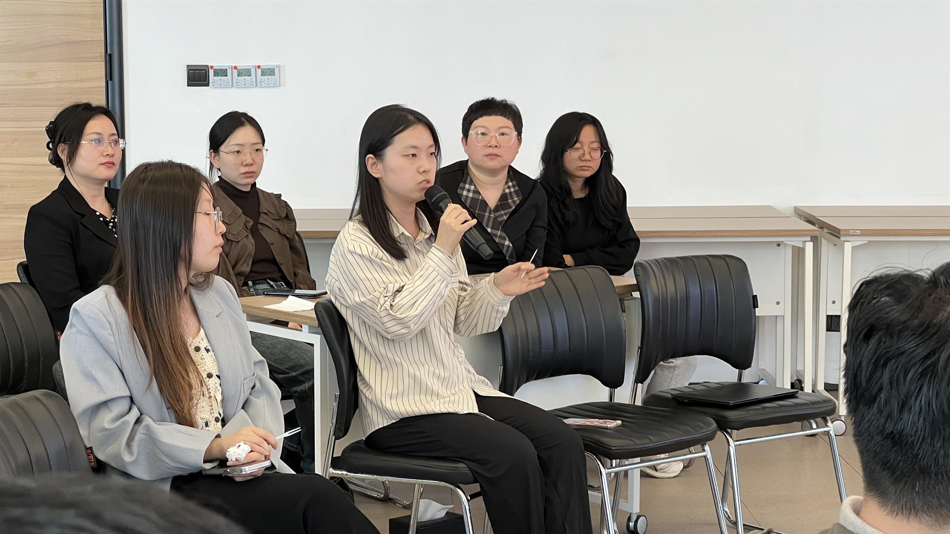 读书分享会现场 (15).JPG 读书分享会现场 (15).JPG